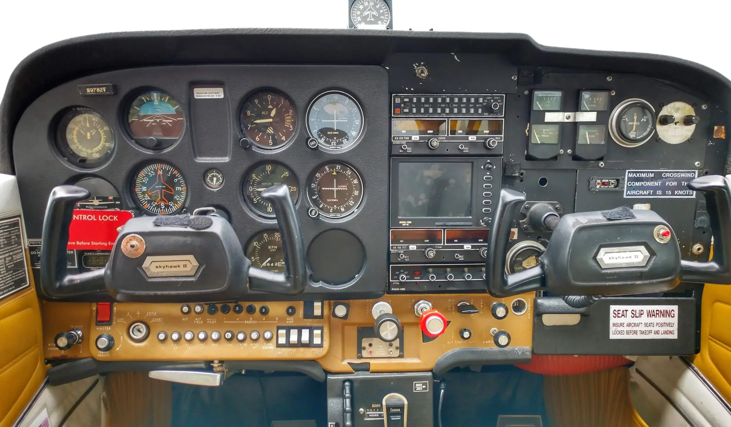 Instrument panel in a Dayton Aviation Services training aircraft